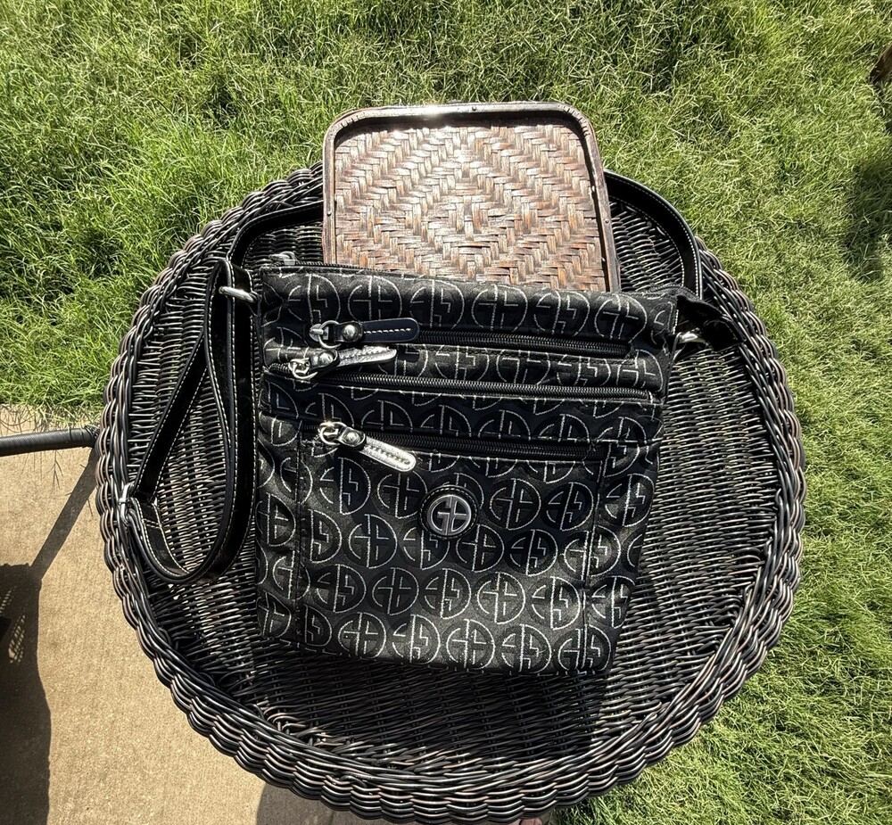 Giani Bernini Women's Crossbody Bag (Signature Black)